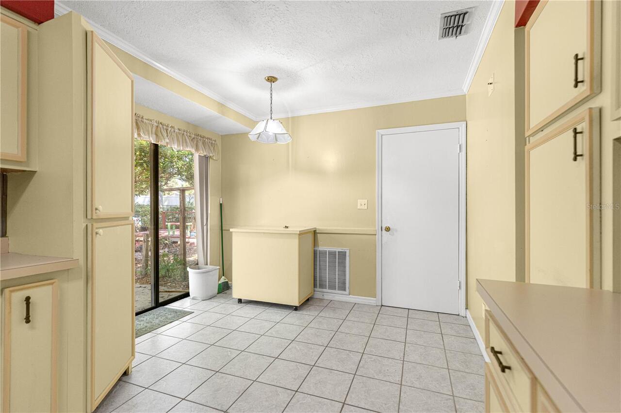 Listing Photo 14