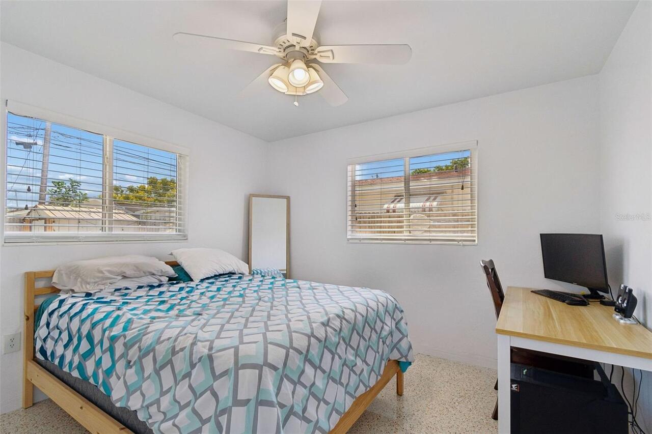 Listing Photo 16