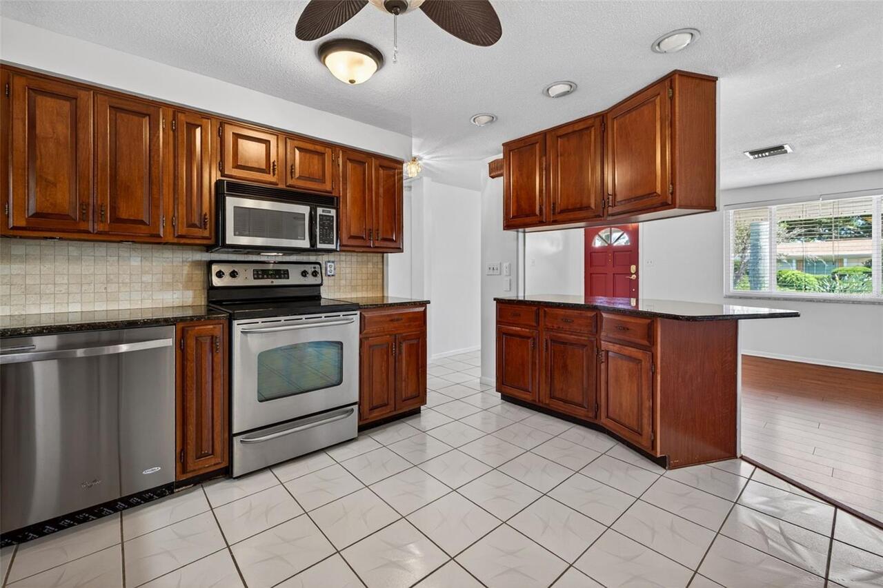 Listing Photo 10