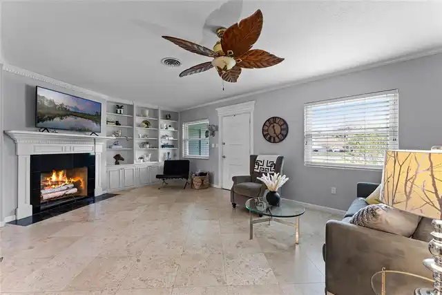 Listing Photo 6