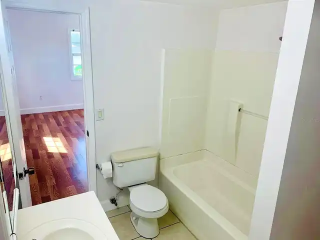 Listing Photo 16