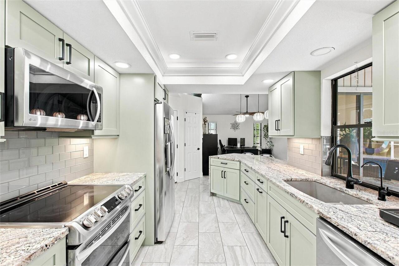 Listing Photo 11