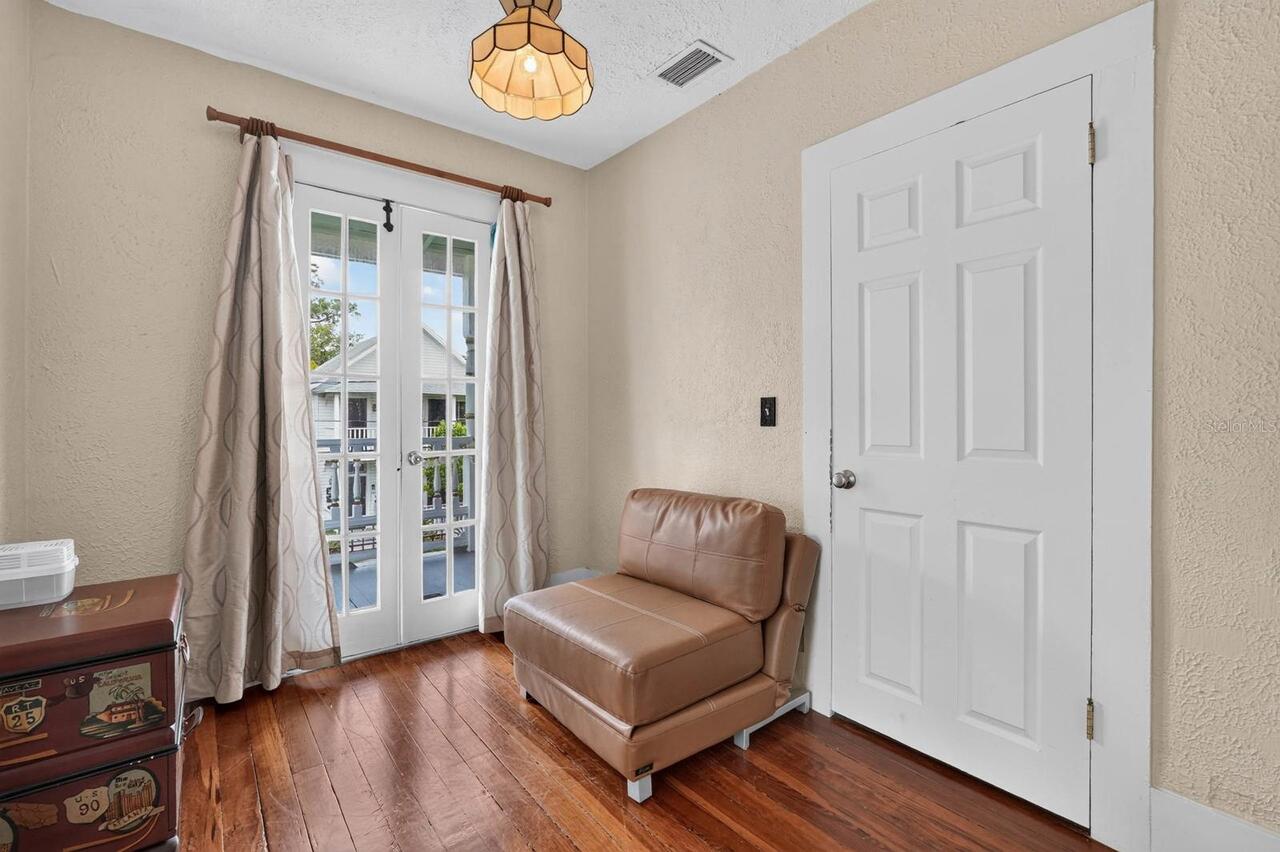 Listing Photo 14