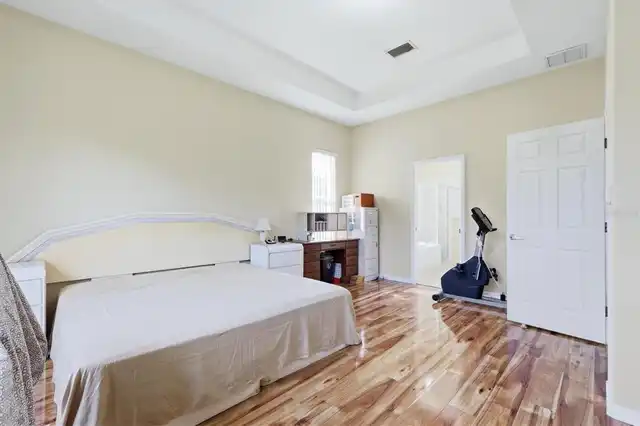 Listing Photo 18