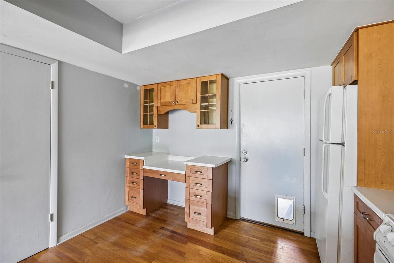 Listing Photo 10