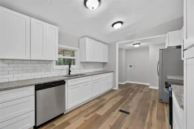 Listing Photo 22