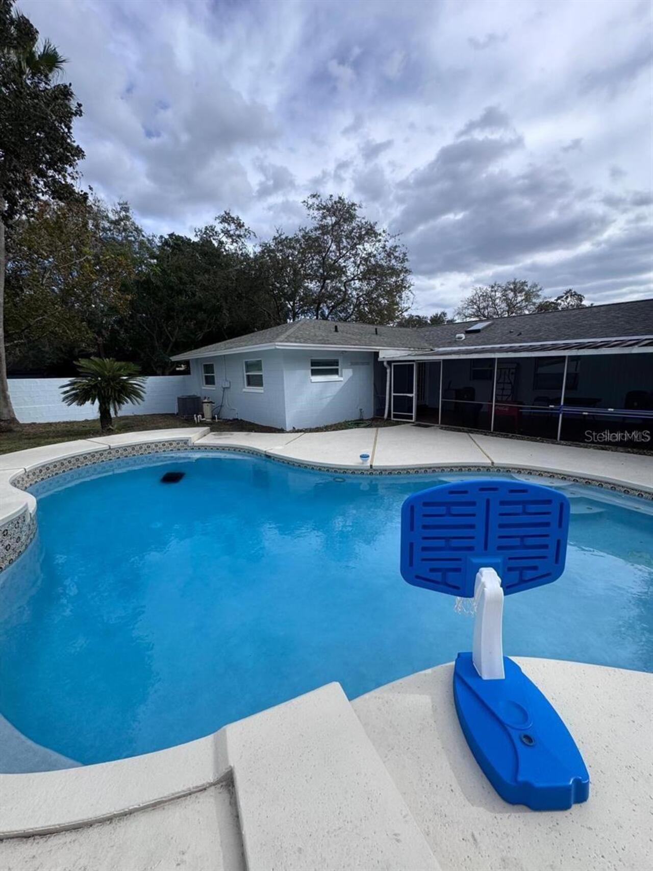 Listing Photo 8