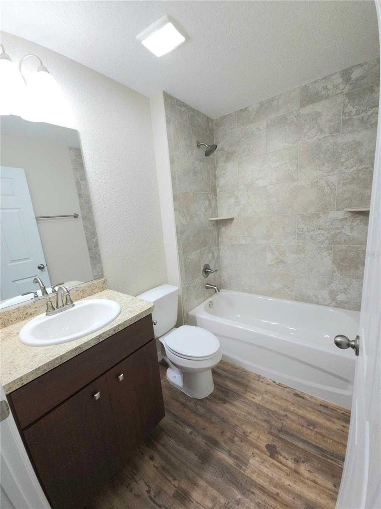 Listing Photo 8