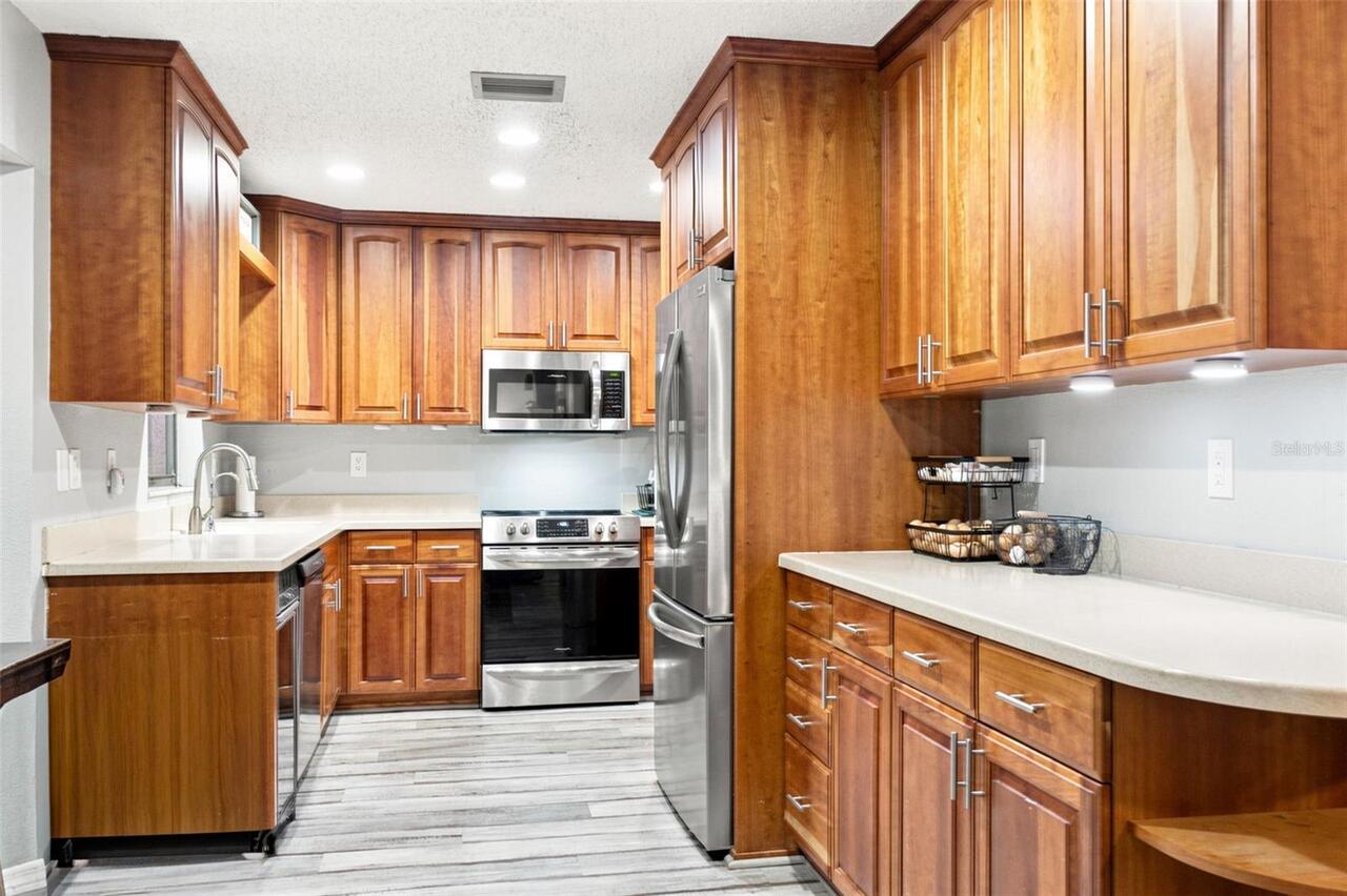Listing Photo 10