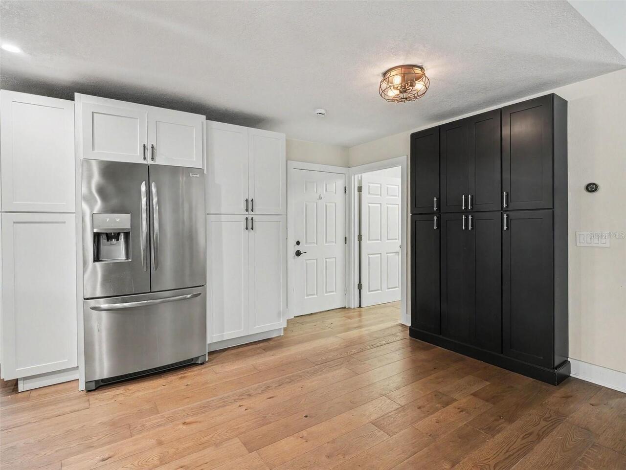 Listing Photo 12