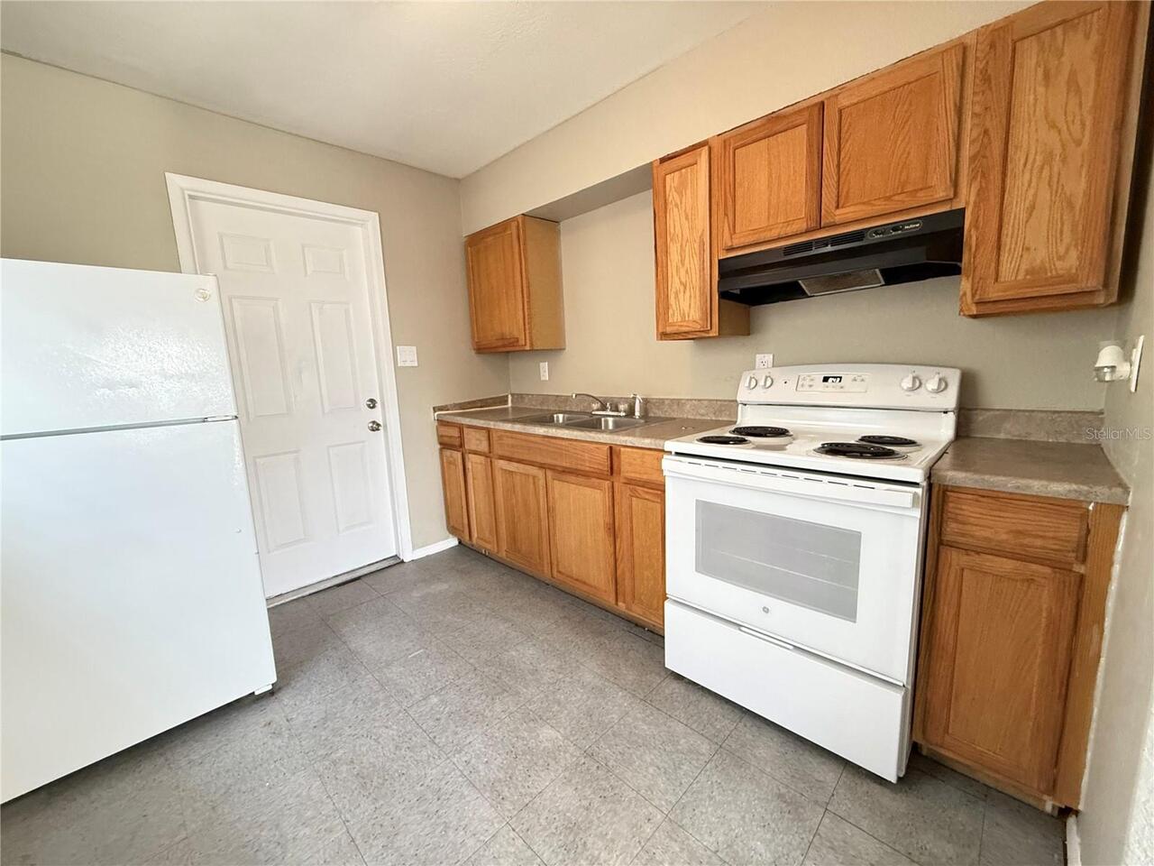 Listing Photo 7
