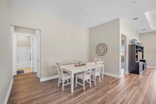 Listing Photo 14