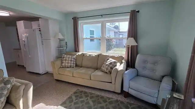 Listing Photo 8