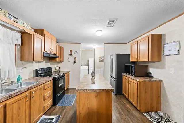Listing Photo 5