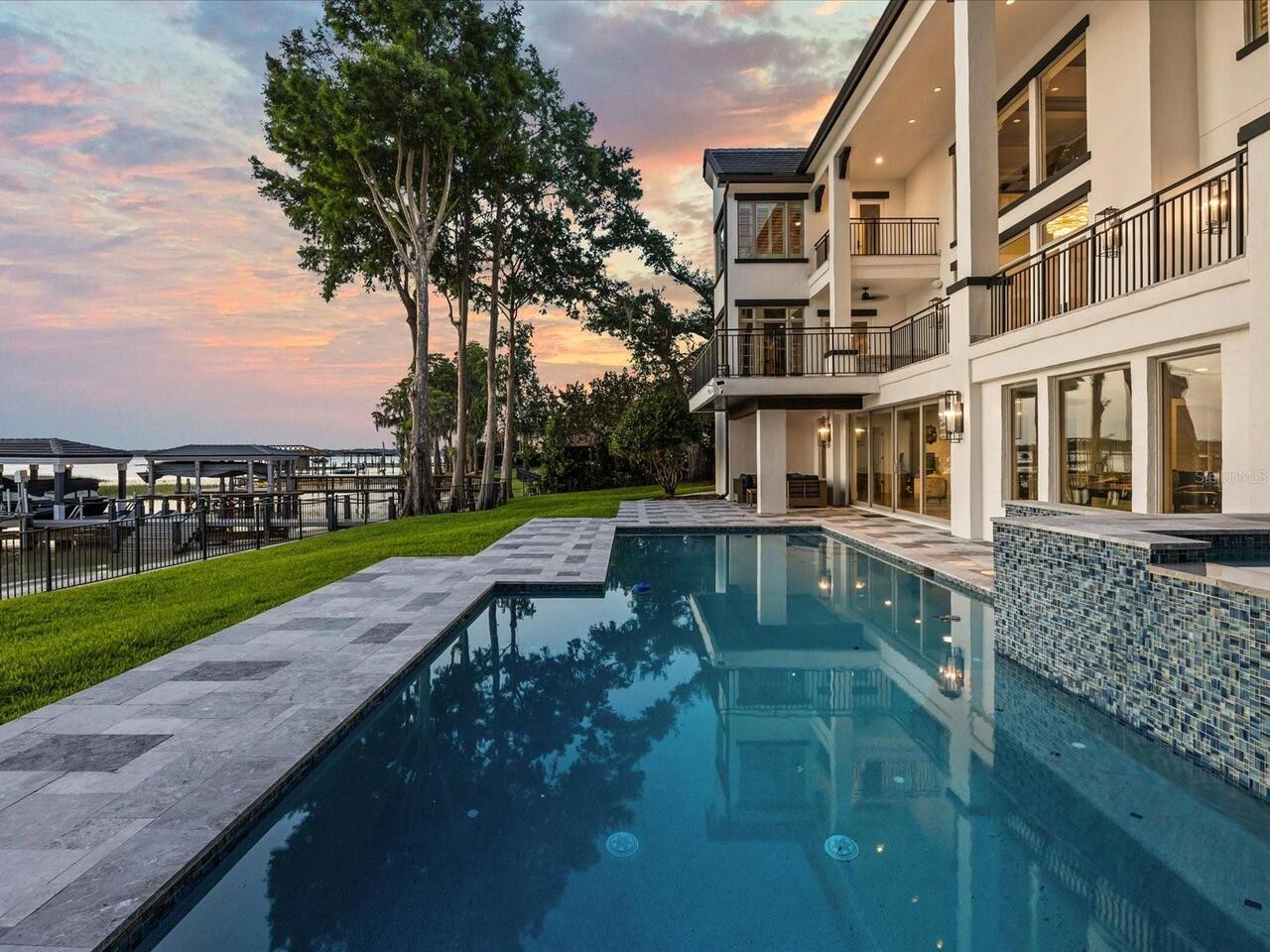 Listing Photo 11