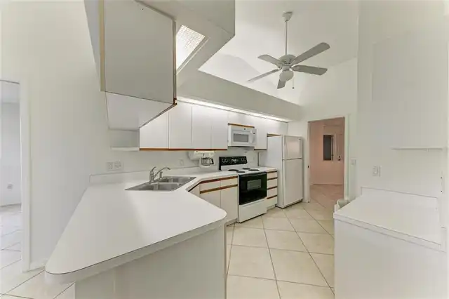 Listing Photo 17