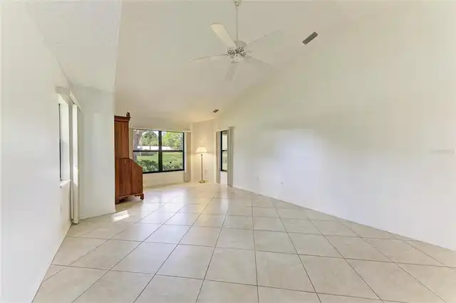Listing Photo 24