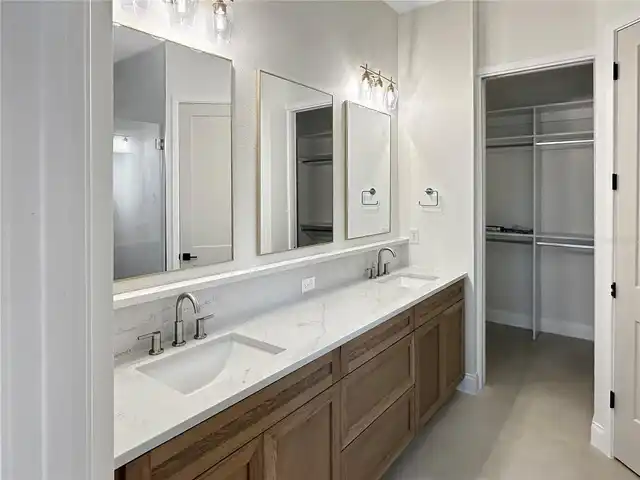 Listing Photo 9