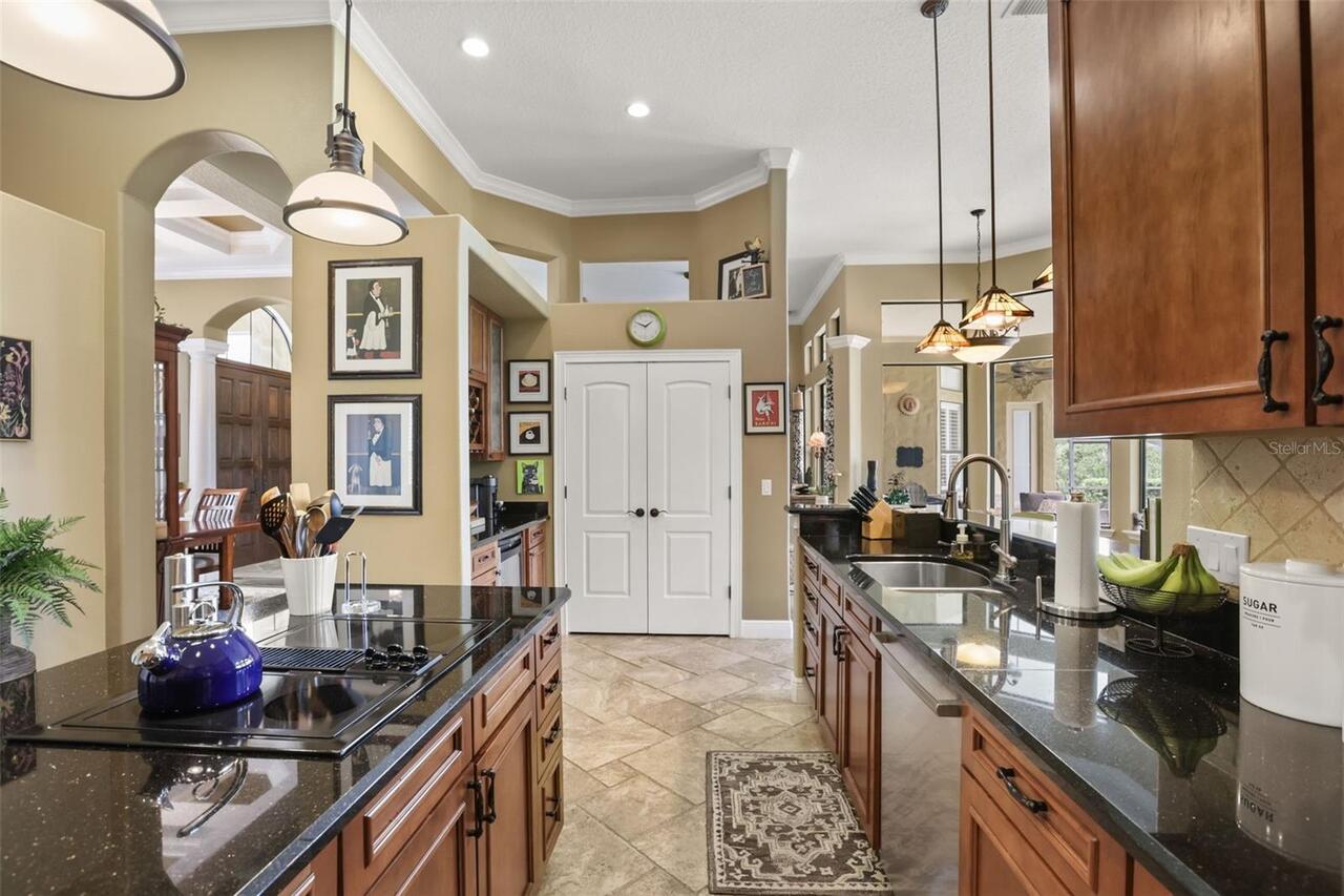 Listing Photo 17