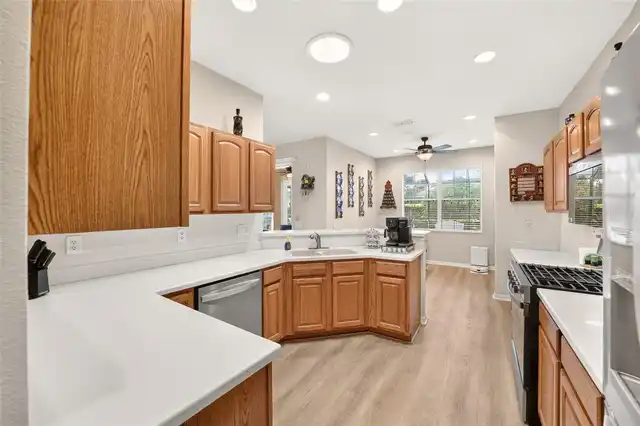 Listing Photo 31