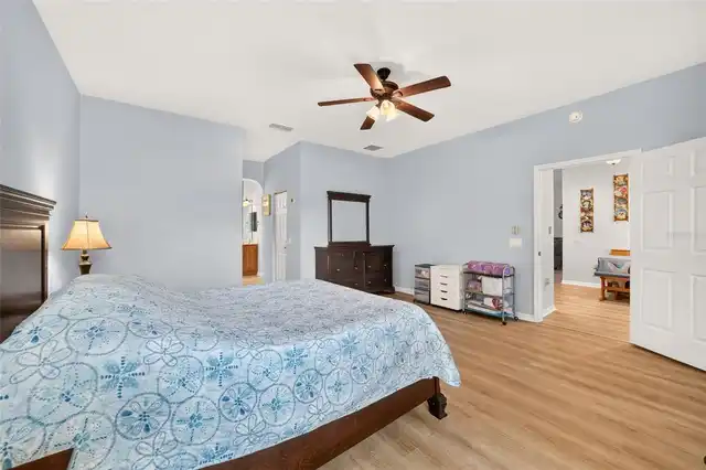 Listing Photo 34
