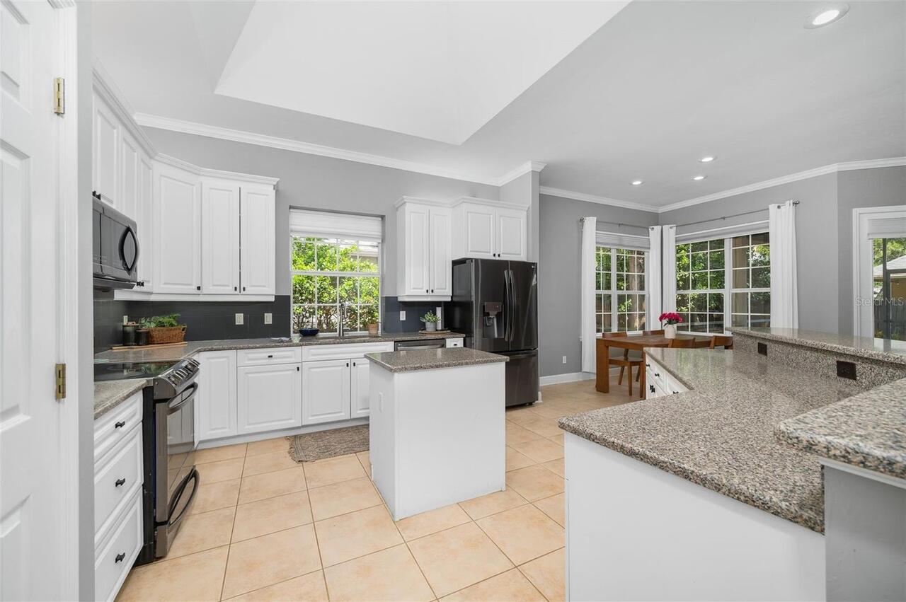 Listing Photo 12