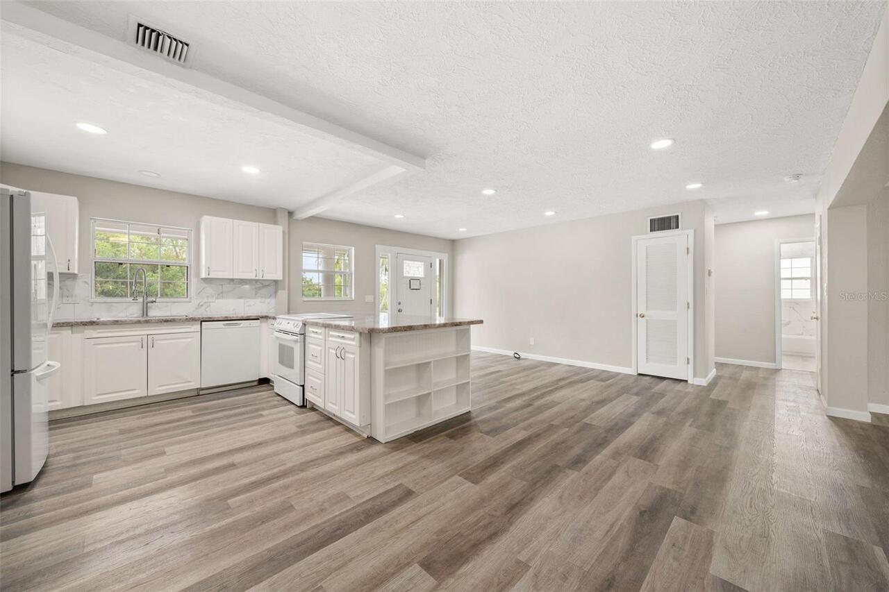 Listing Photo 15