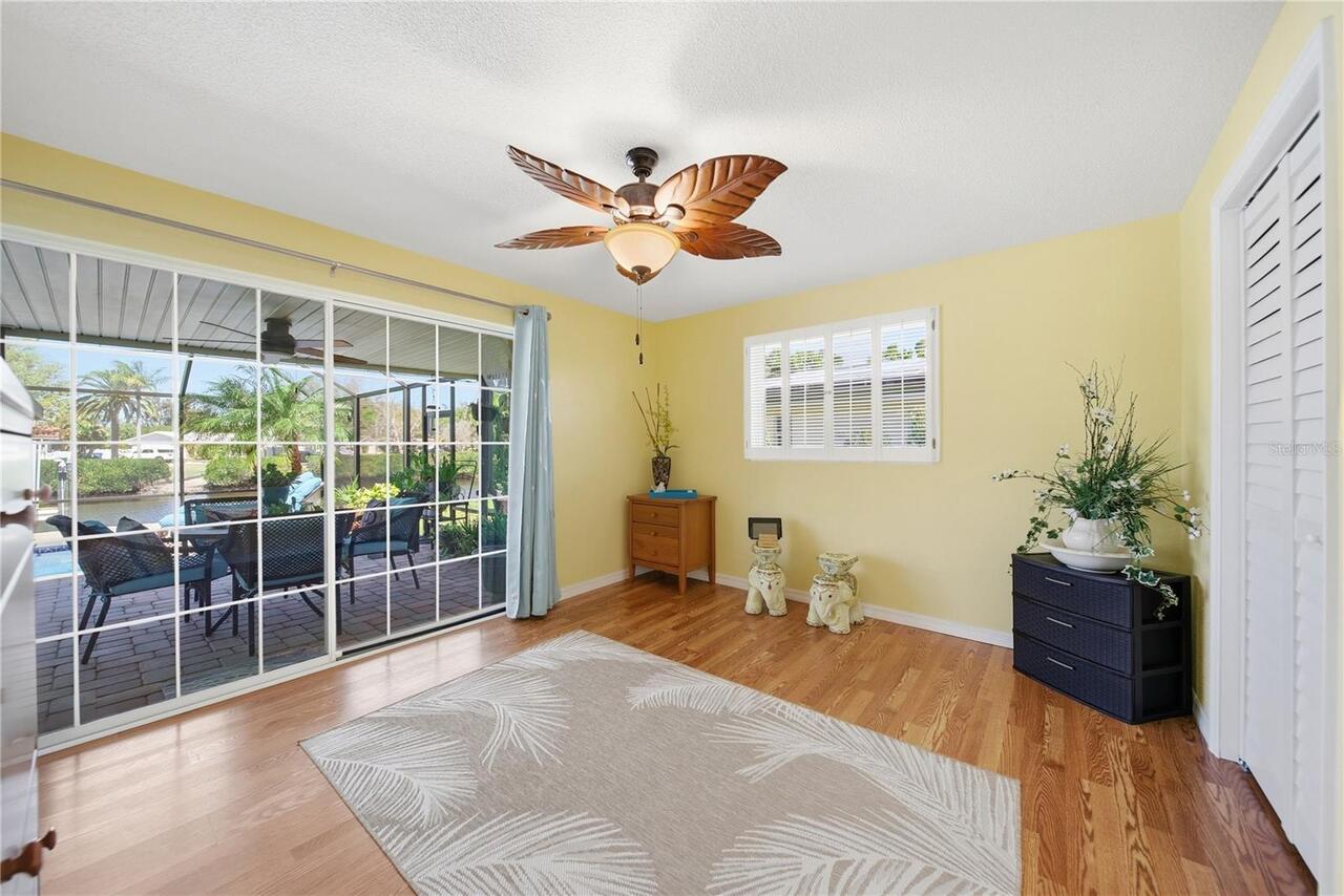 Listing Photo 10