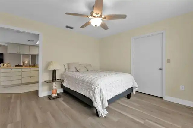 Listing Photo 42