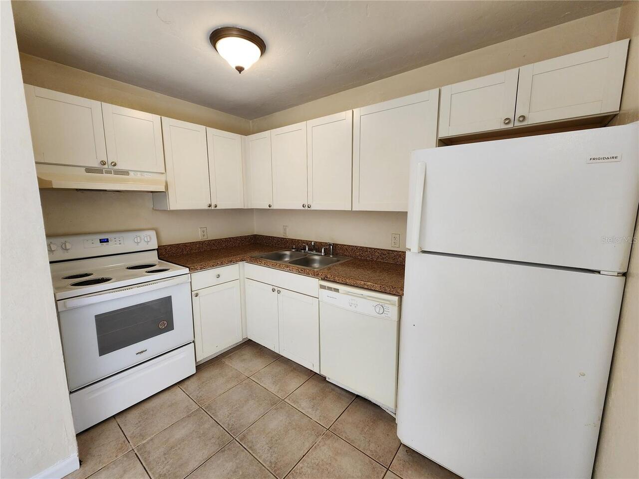 Listing Photo 8