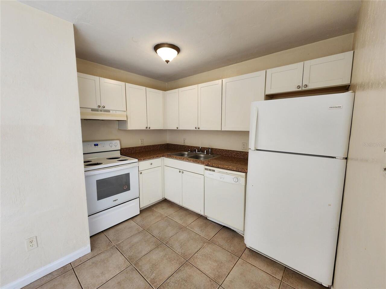 Listing Photo 9