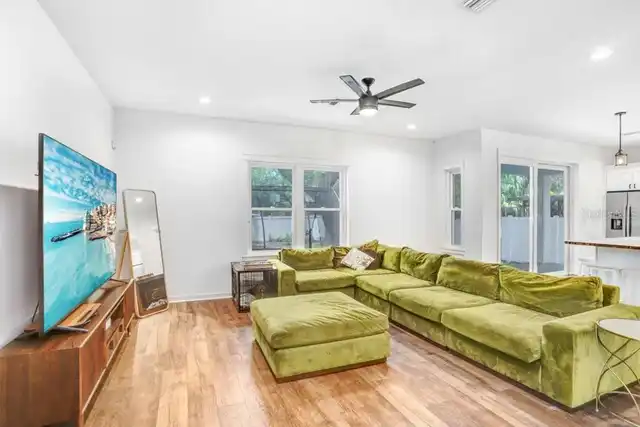 Listing Photo 10