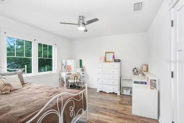 Listing Photo 22