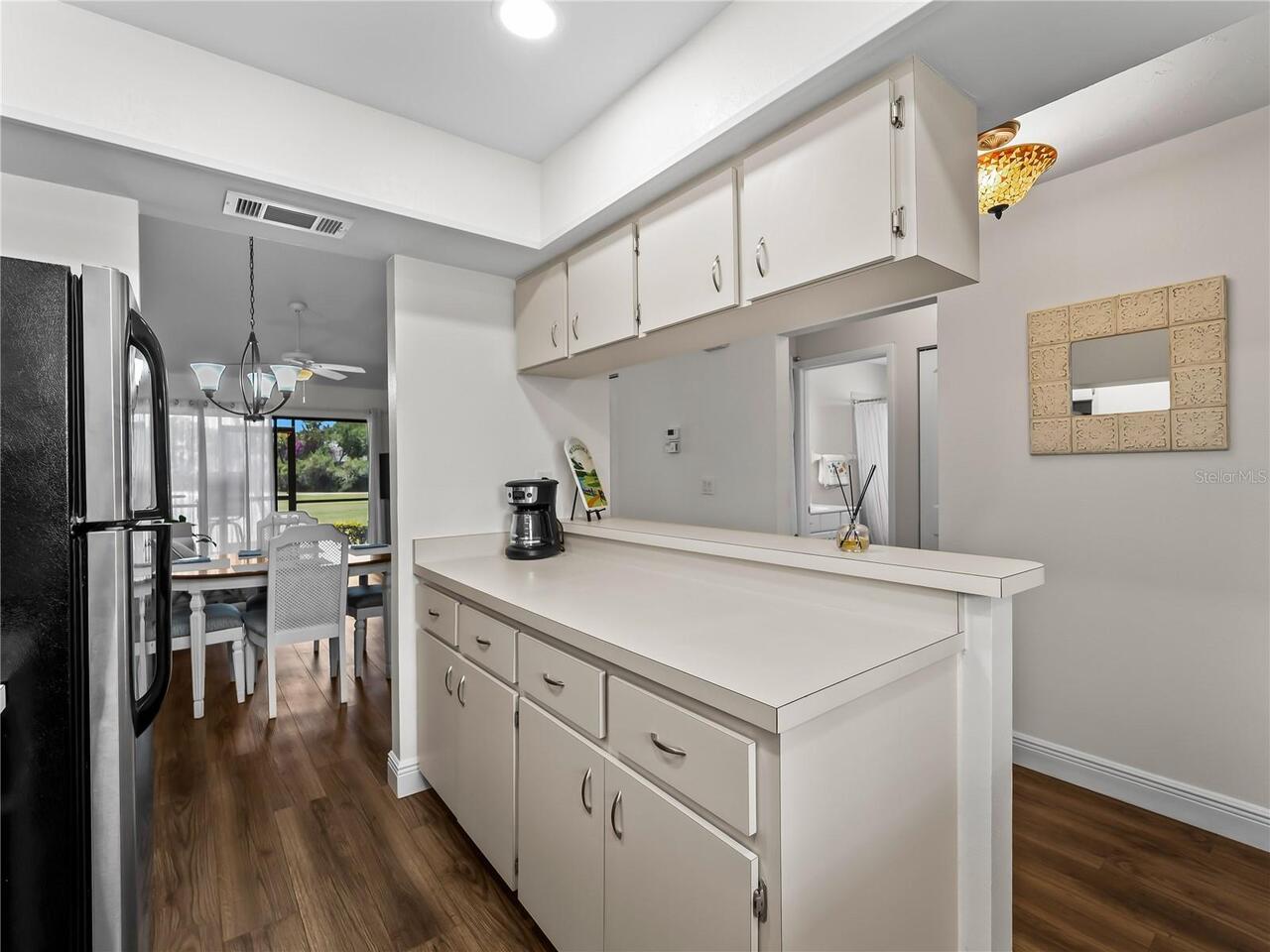 Listing Photo 11