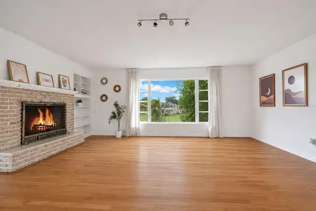 Listing Photo 6