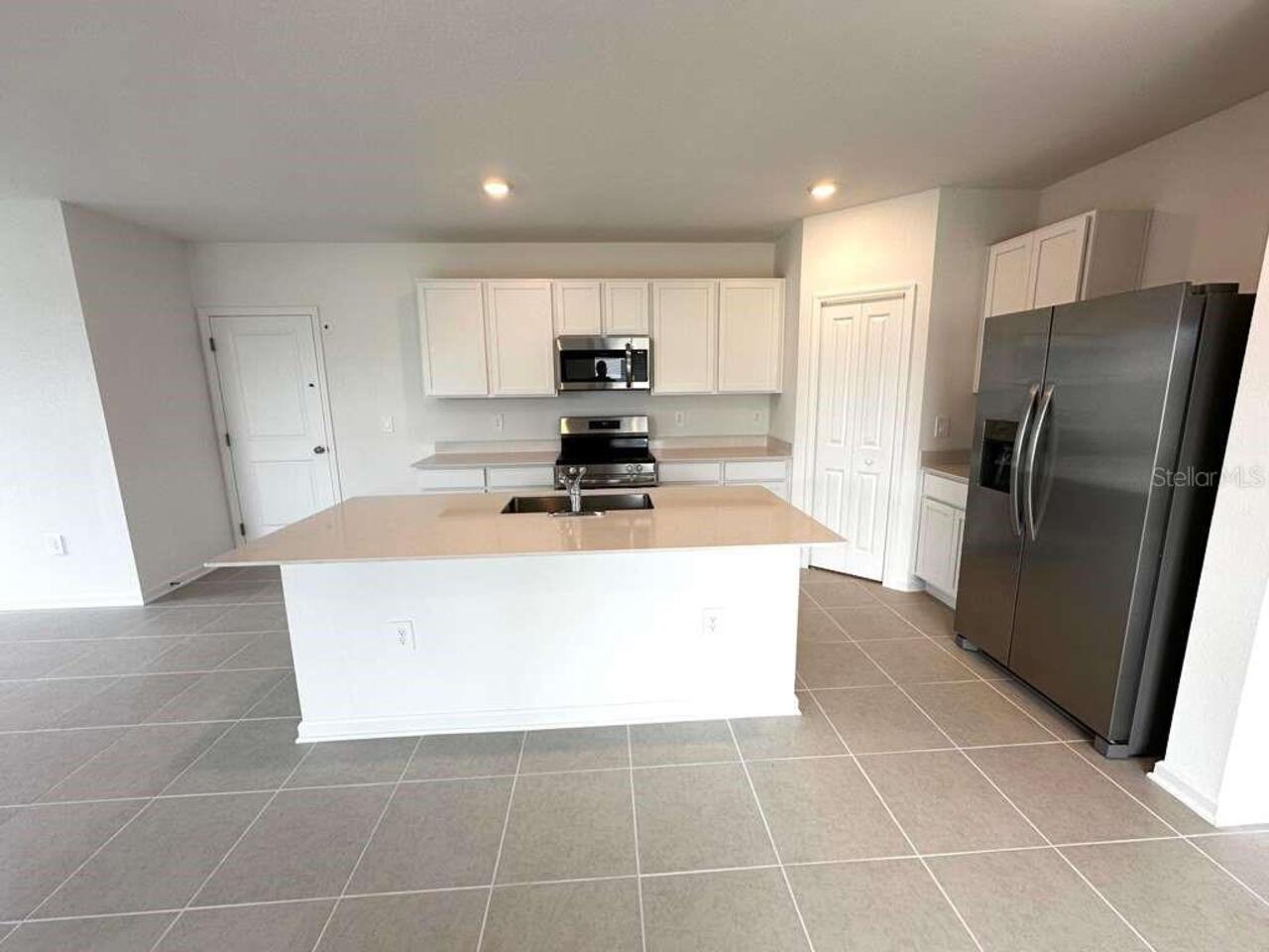 Listing Photo 8