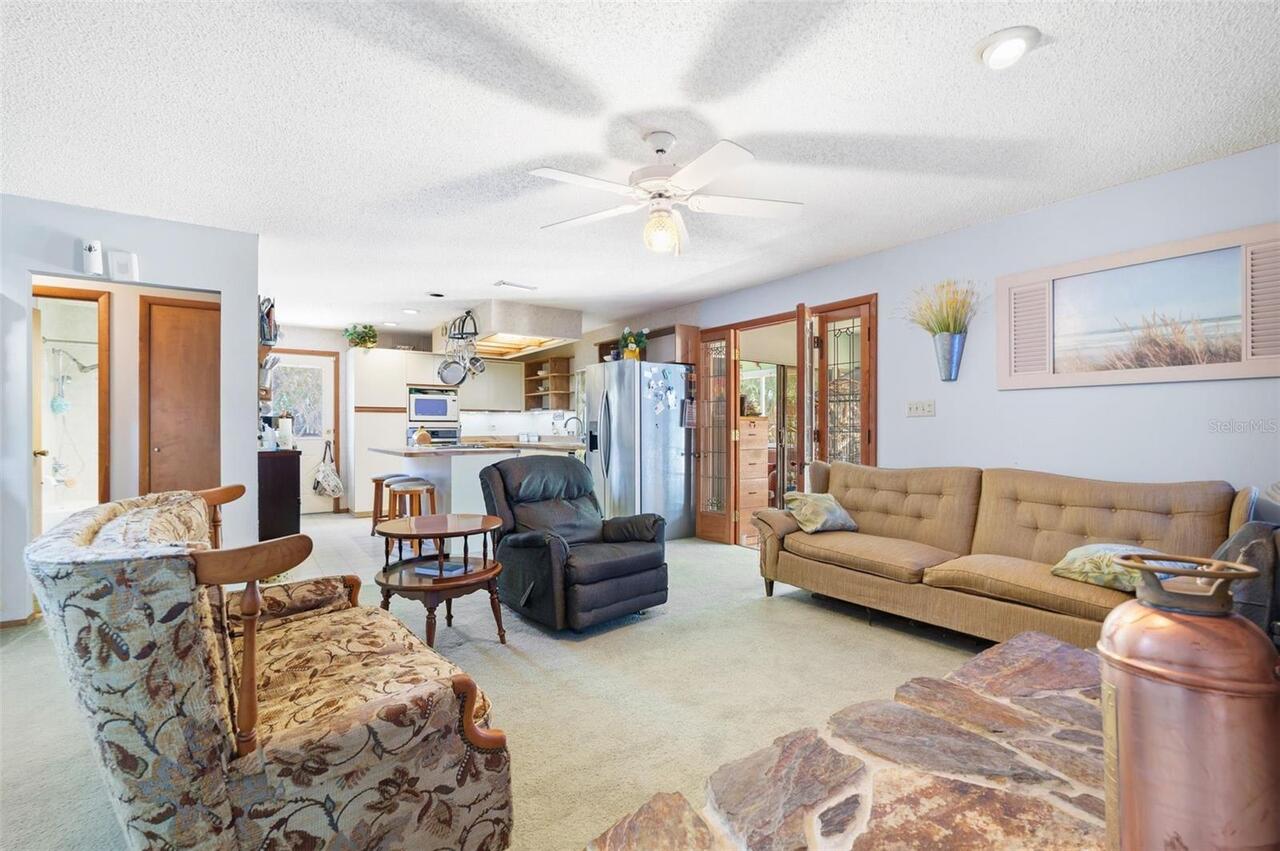 Listing Photo 12