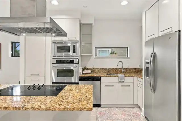 Listing Photo 7