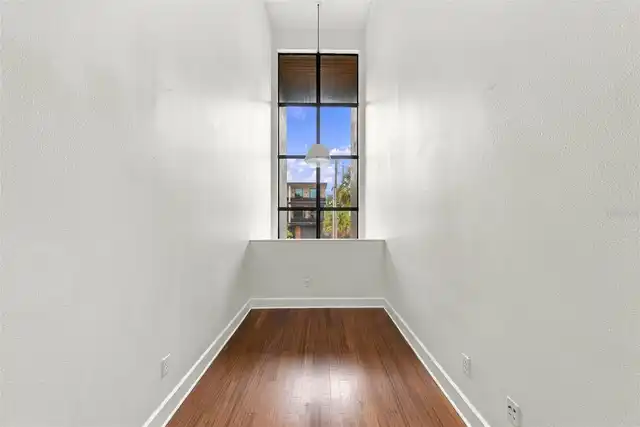 Listing Photo 25