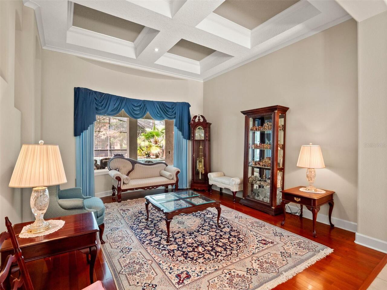 Listing Photo 11