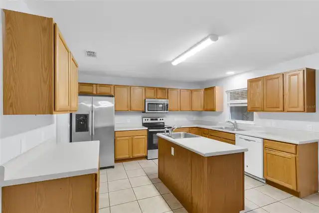 Listing Photo 8