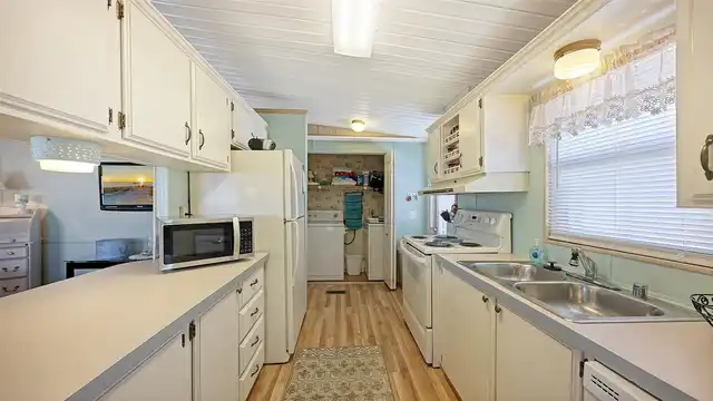 Listing Photo 7