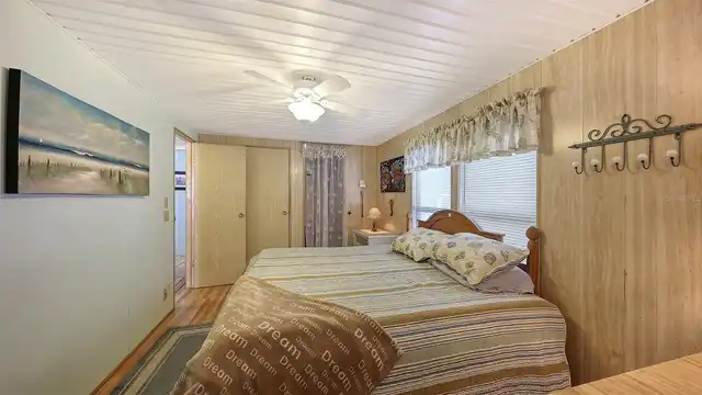 Listing Photo 10