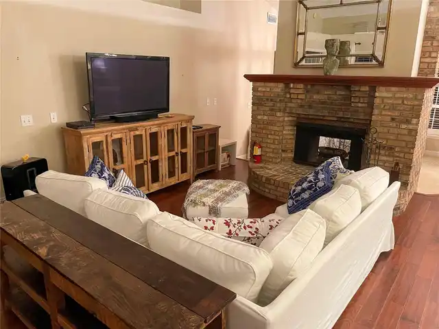 Listing Photo 16