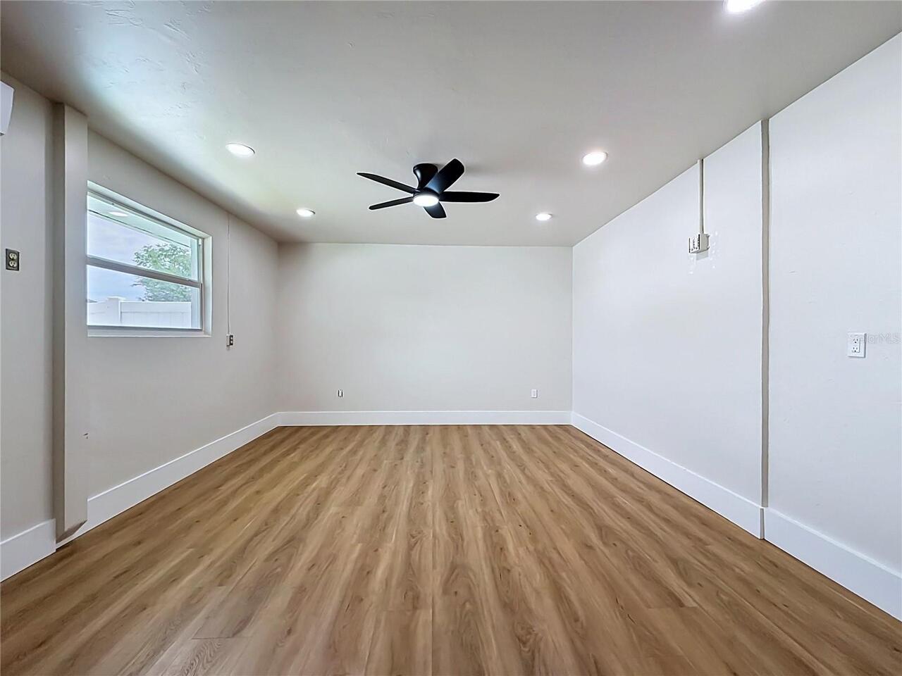 Listing Photo 33