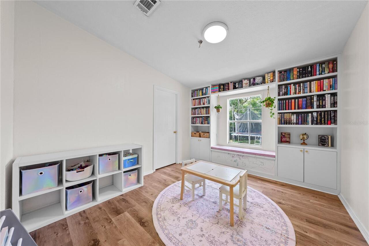 Listing Photo 9
