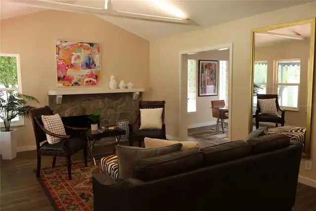 Listing Photo 6