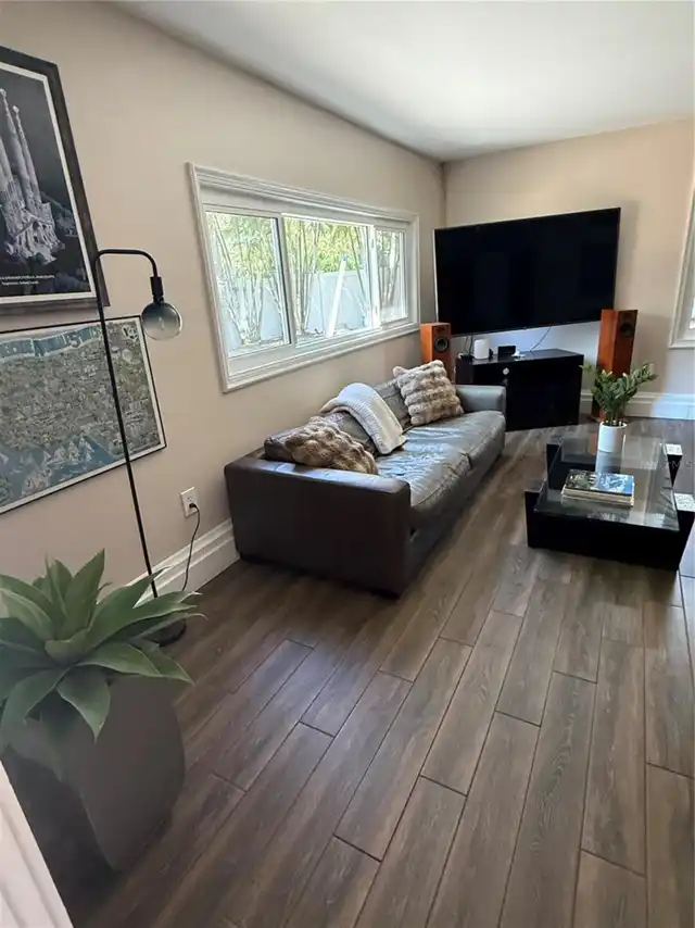 Listing Photo 19