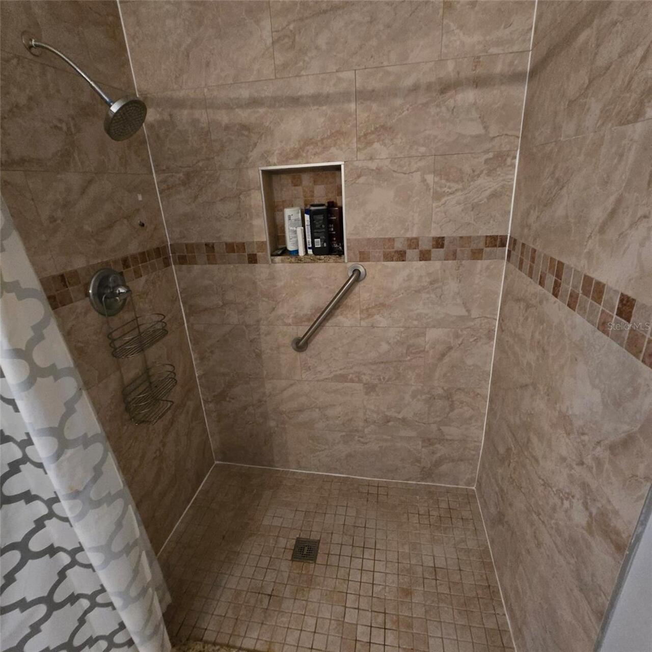 Listing Photo 9