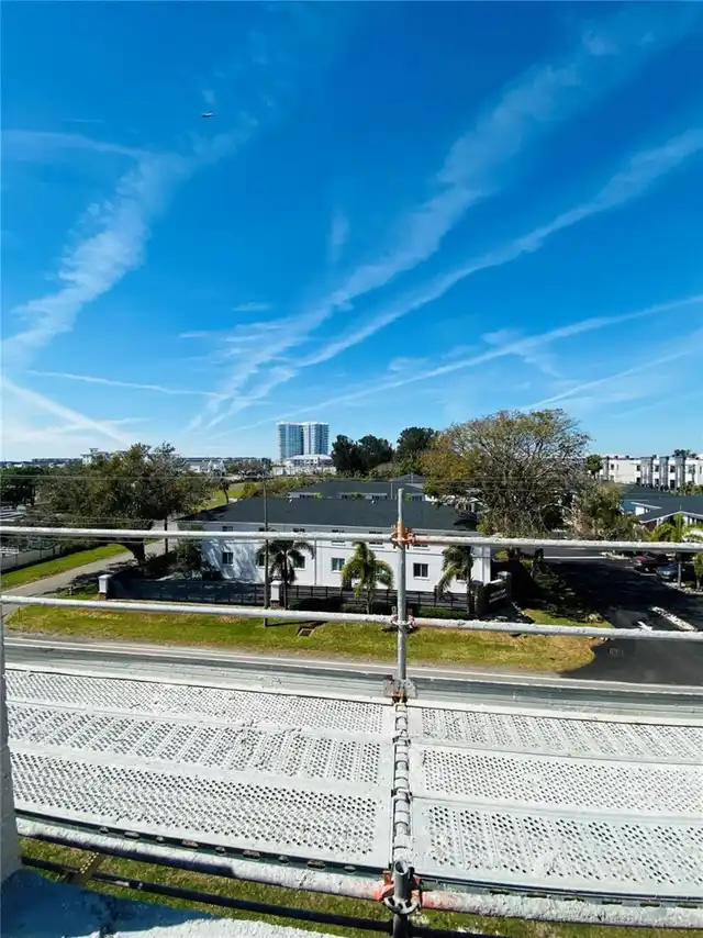 Listing Photo 16